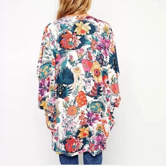Back in Stock!! Passionflower Floral Kimono - Picture 4 of 8